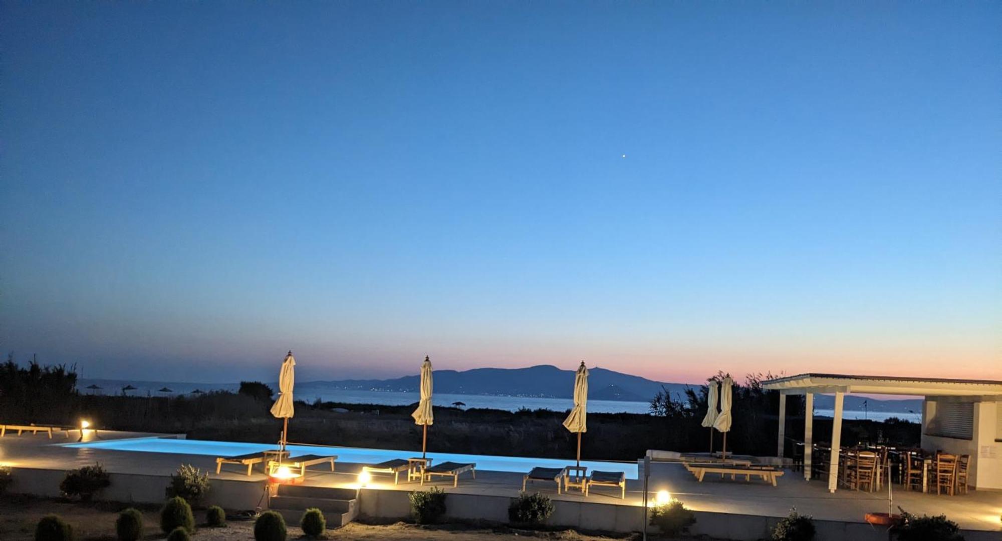 Amodari Studios On The Beach Plaka  Bagian luar foto